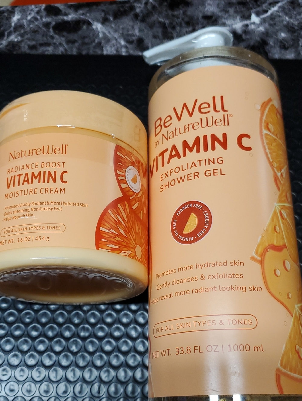 Vitamin C Exfoliating Shower Gel & Moisture Cream — Peach-Orange